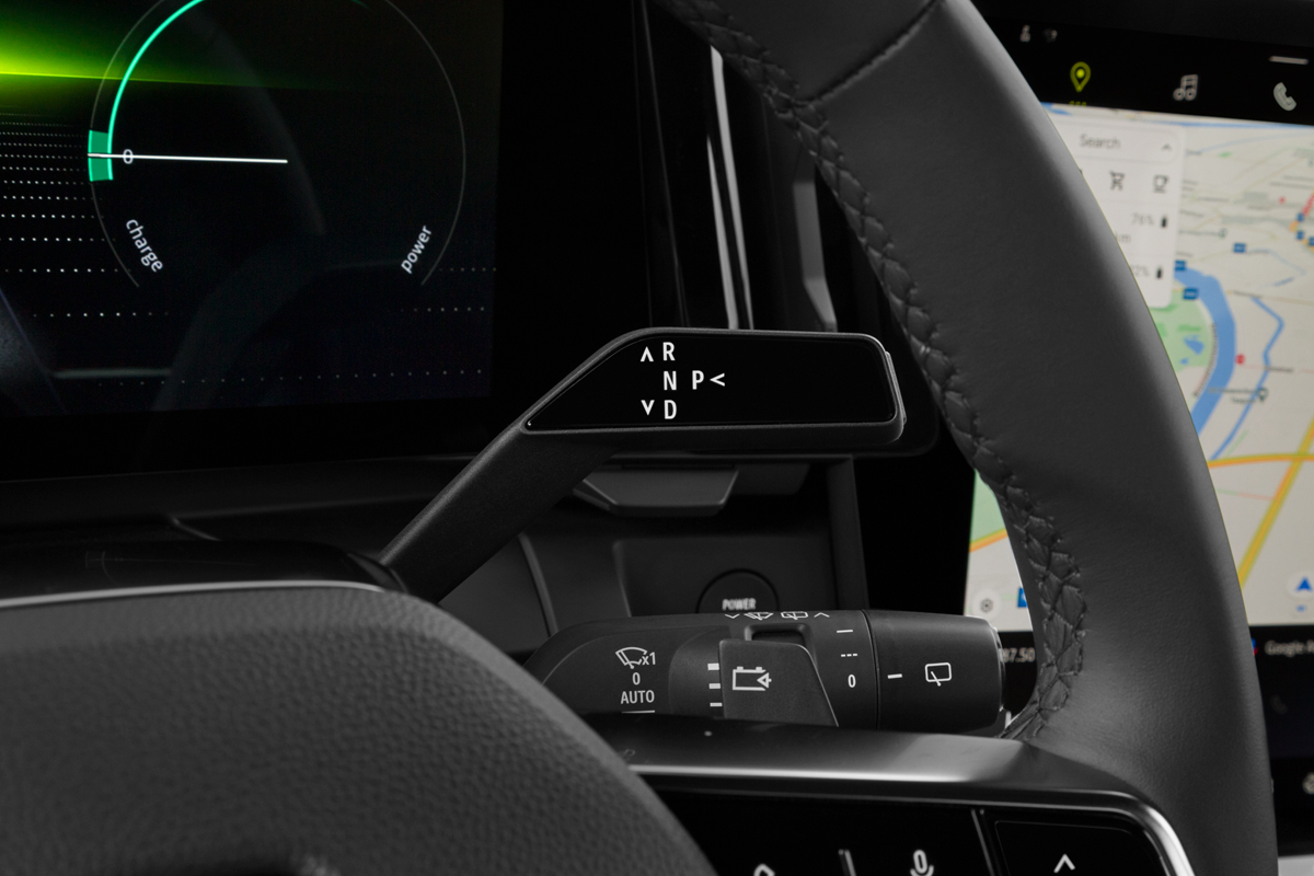 RENAULT Megane E-Tech électrique 220 ch autonomie confort Techno